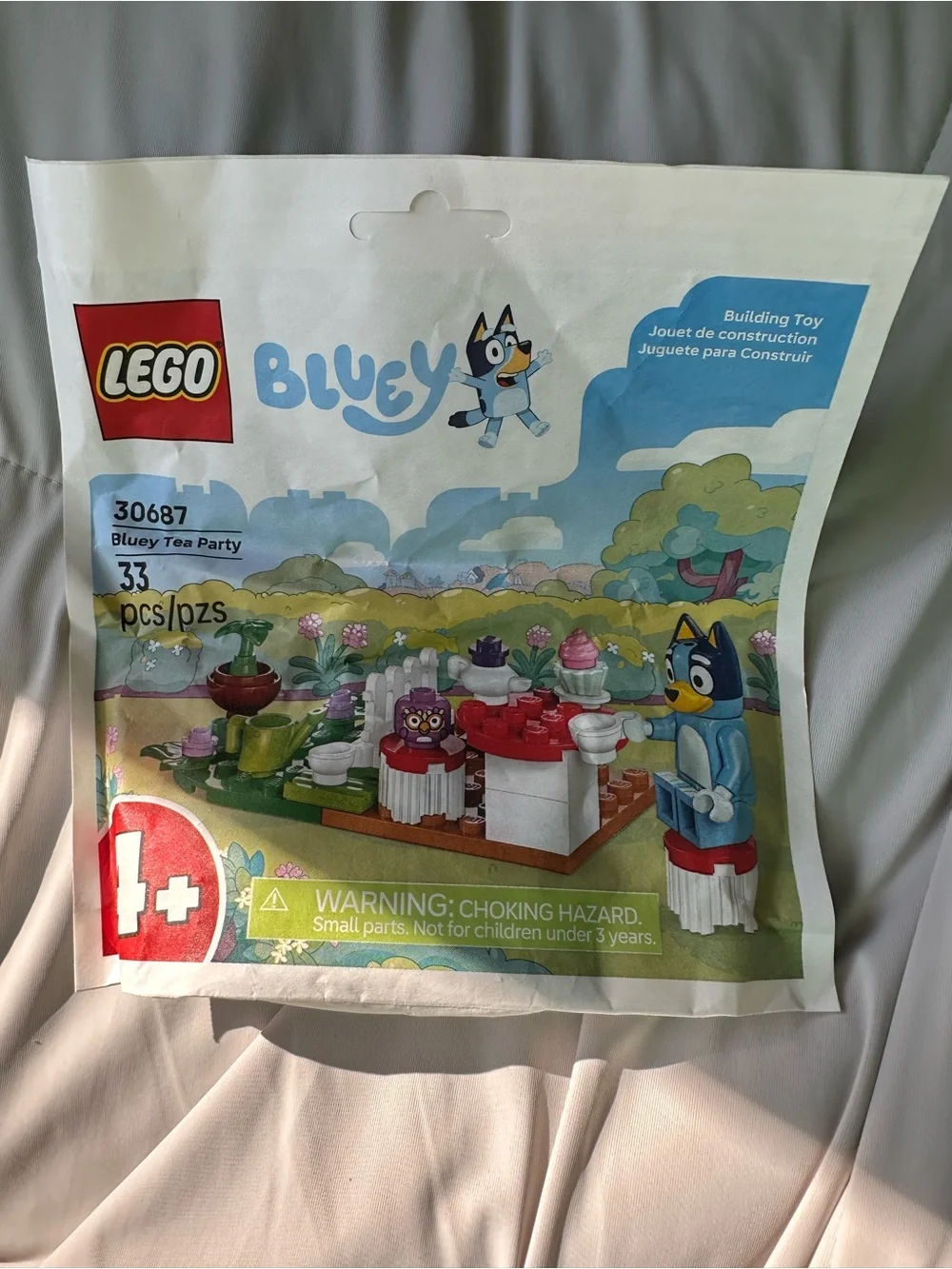 LEGO Bluey Tea Party Set - Blue, White, Red, Green